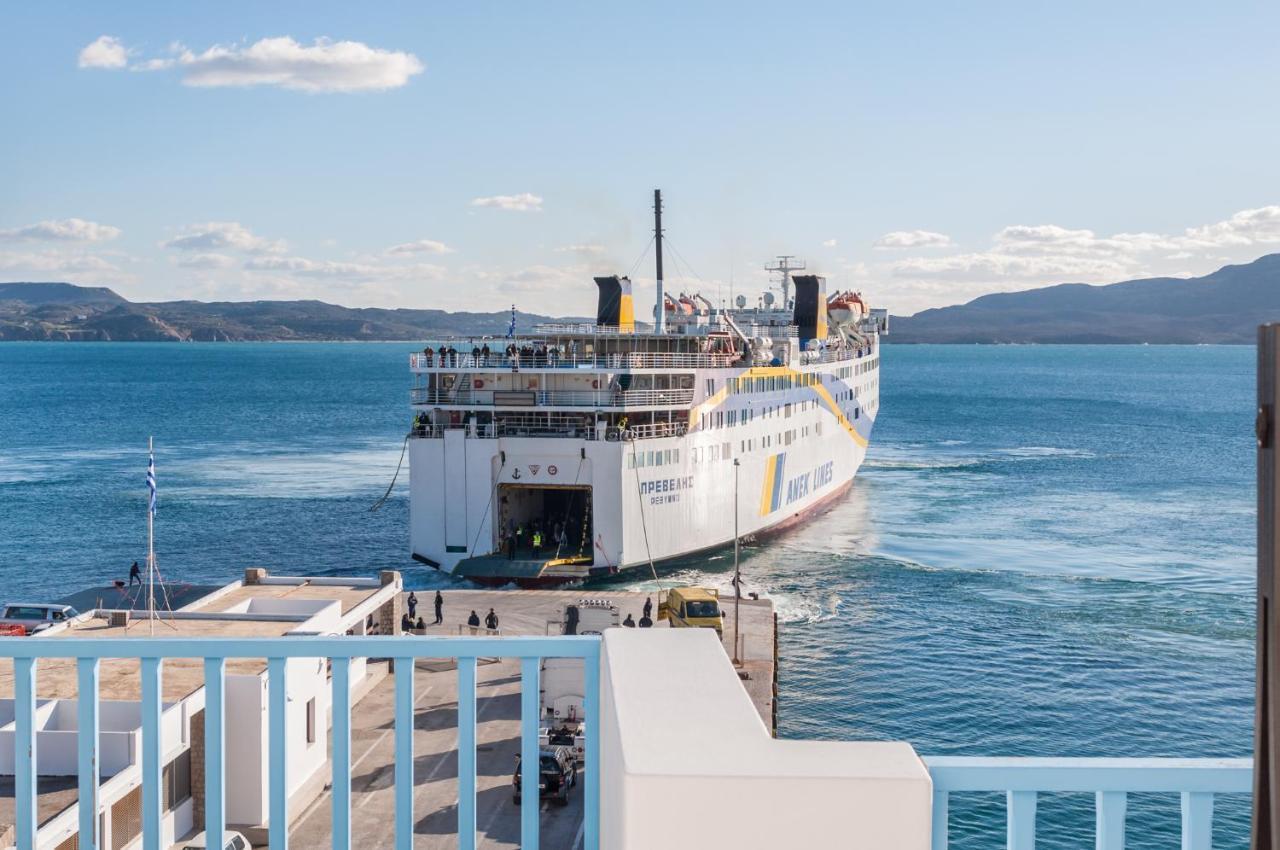 Il Porto Di Milos Adamantas  Exterior photo